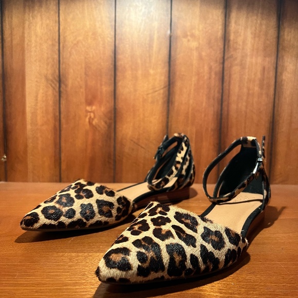 CROWN VINTAGE Natural Multi leopard print flats - Picture 1 of 3